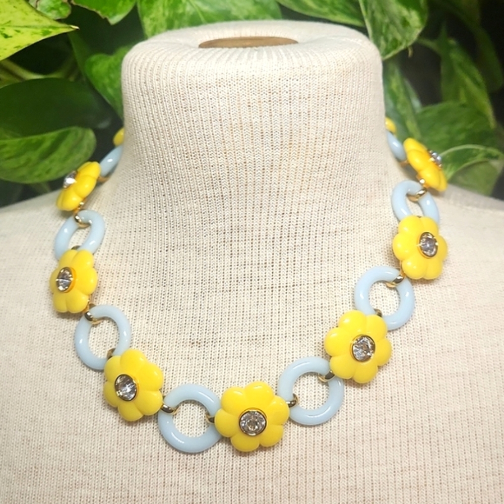 NWT! Lele Sadoughu Daisy Necklace